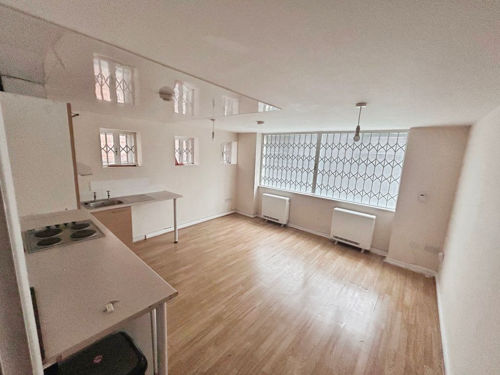 Additional image 2 of 1 bed flat to rentHigh Street, Scunthorpe DN15