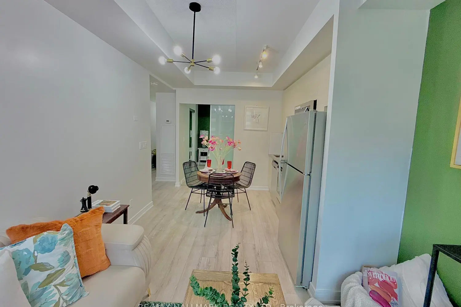 Additional image 16 of 621 Sheppard Avenue 619