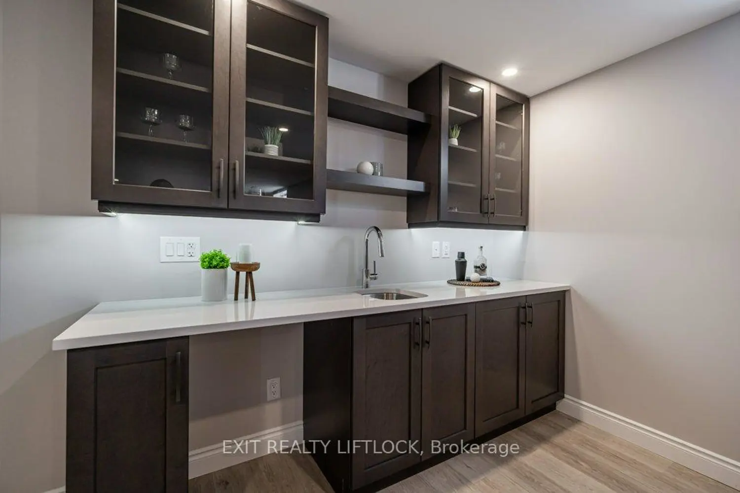 Additional image 8 of 802 Steinberg Court