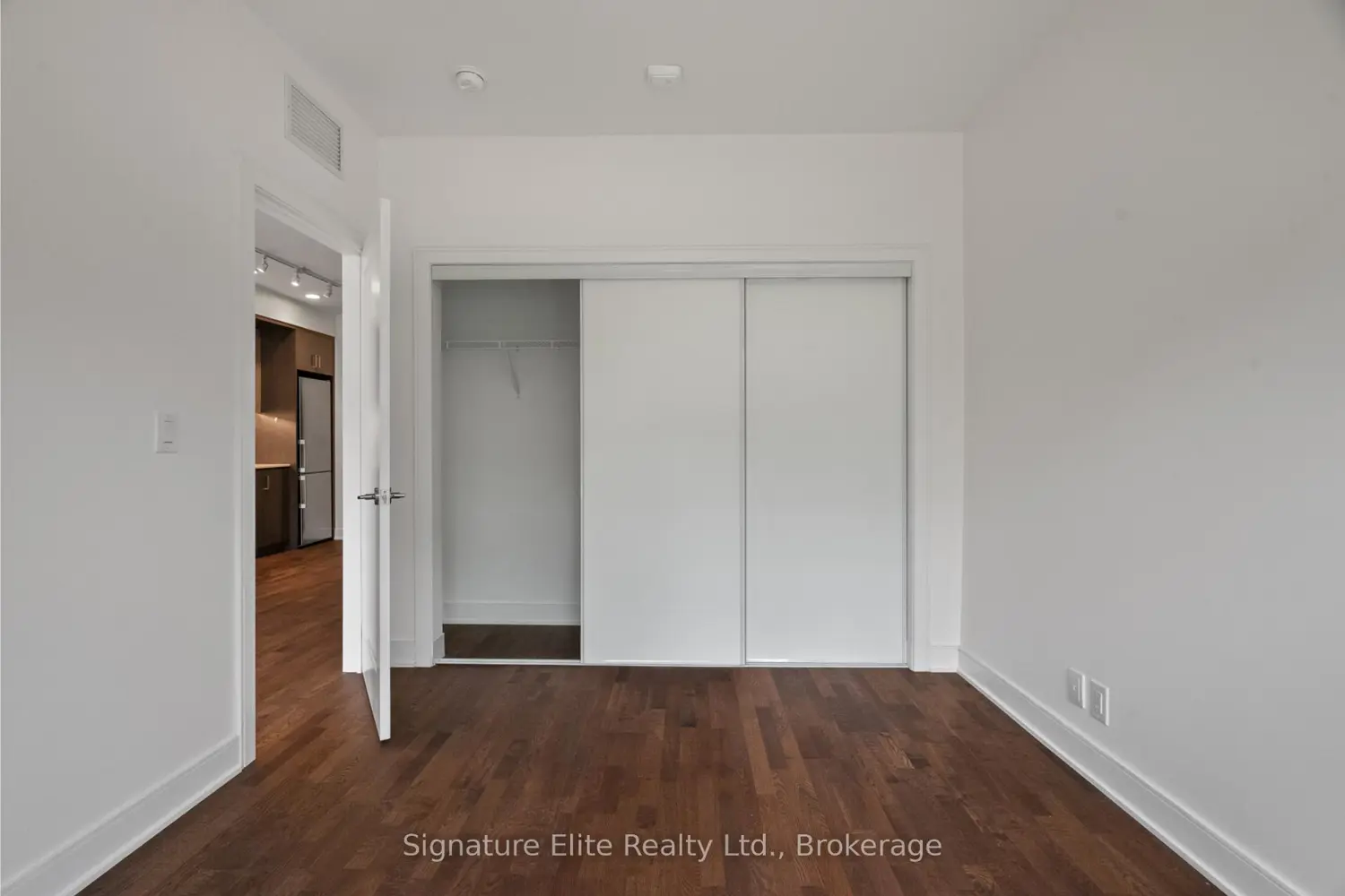 Additional image 8 of 1575 Lakeshore Road G28