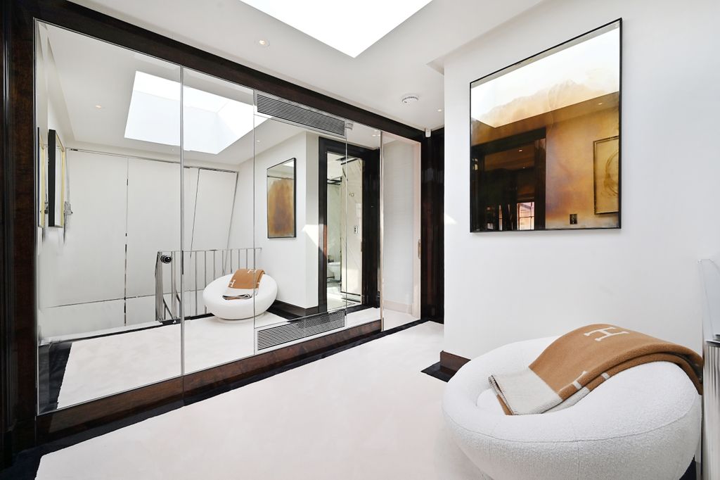 Additional image 11 of 4 bed town house to rentLyall Street, London SW1X