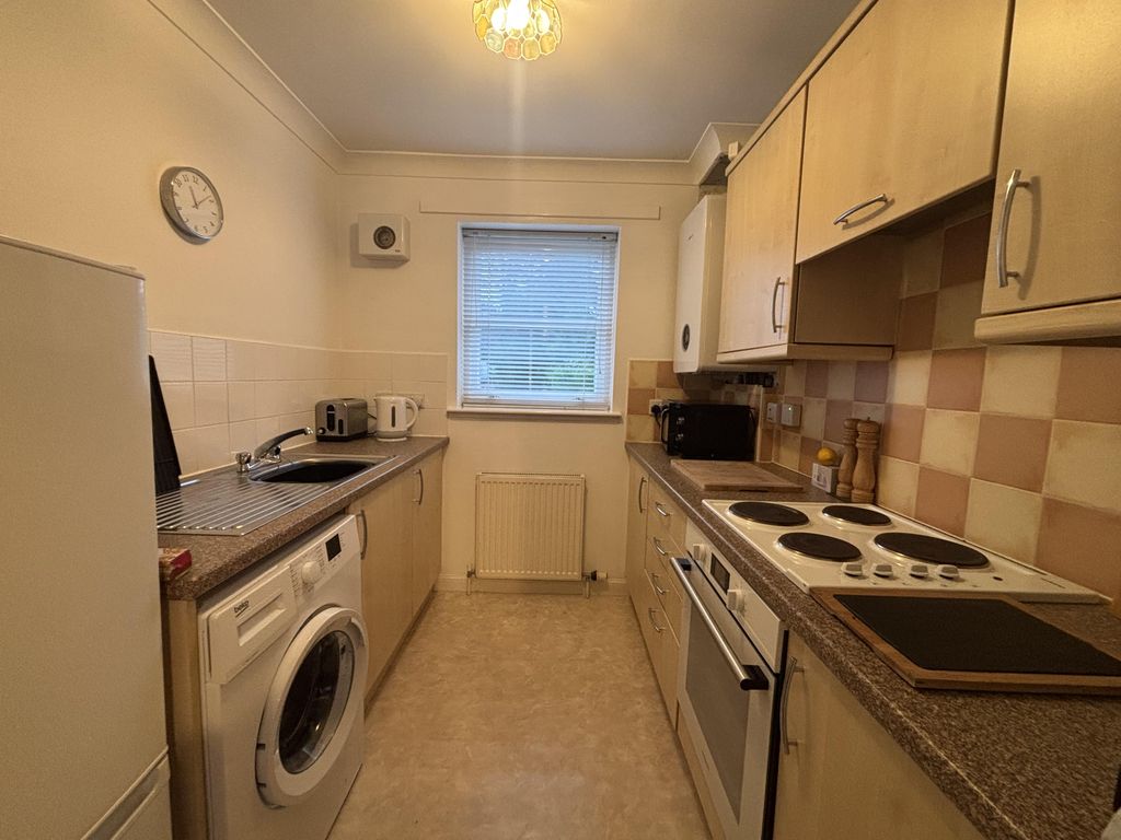 Additional image 5 of 2 bed flat to rent36 Eskbank Court, Eskbank, Dalkeith EH22