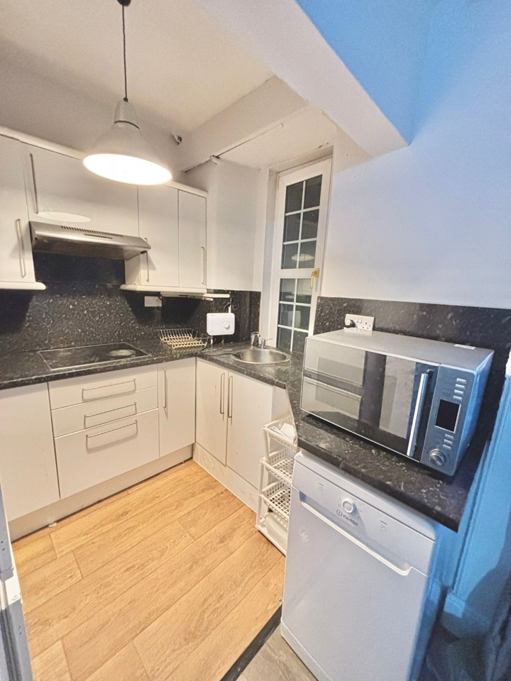 Additional image 5 of 1 Bed Flat, Oakfield Avenue, G12, N1 7GU