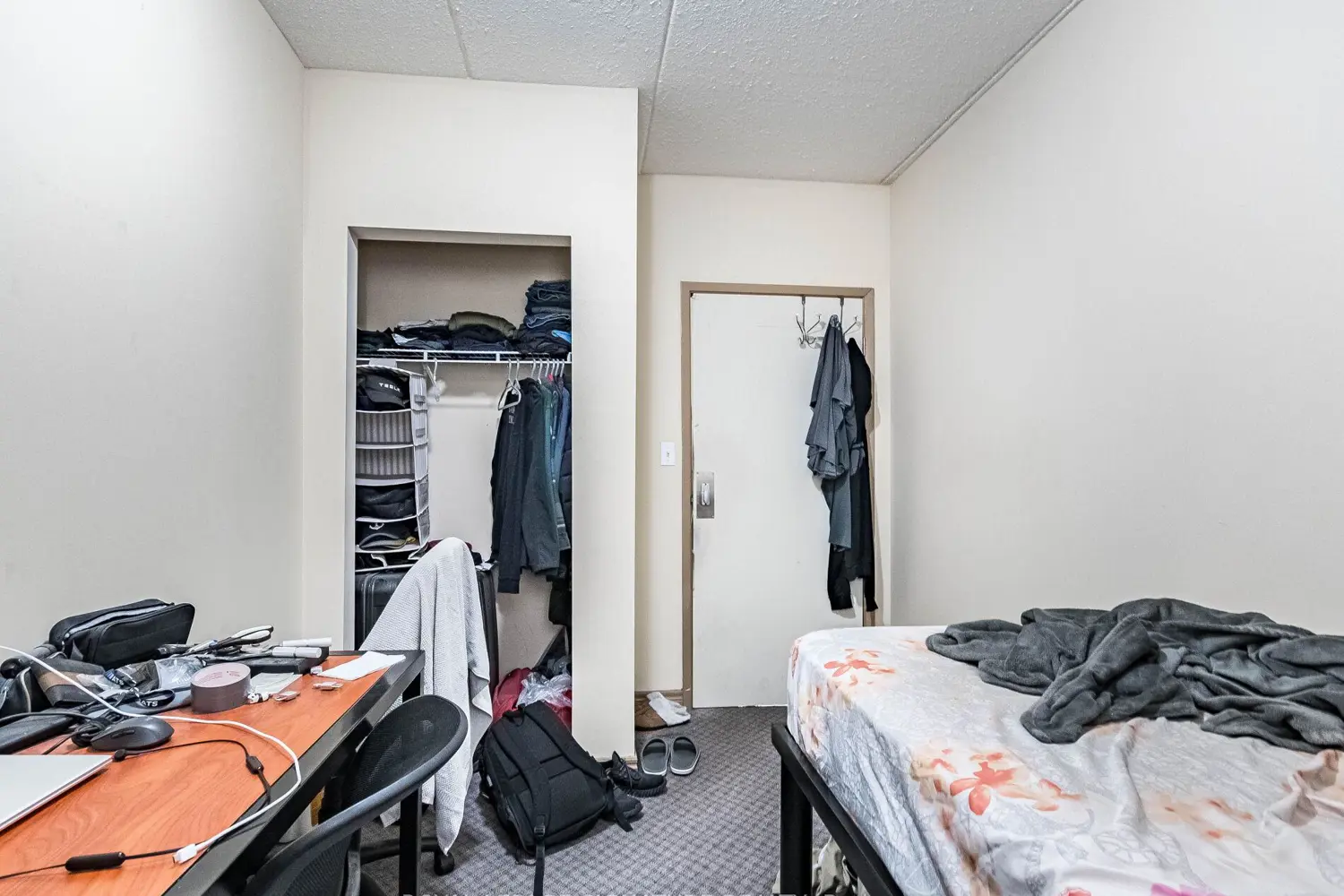 Additional image 17 of 251 Lester Street 203