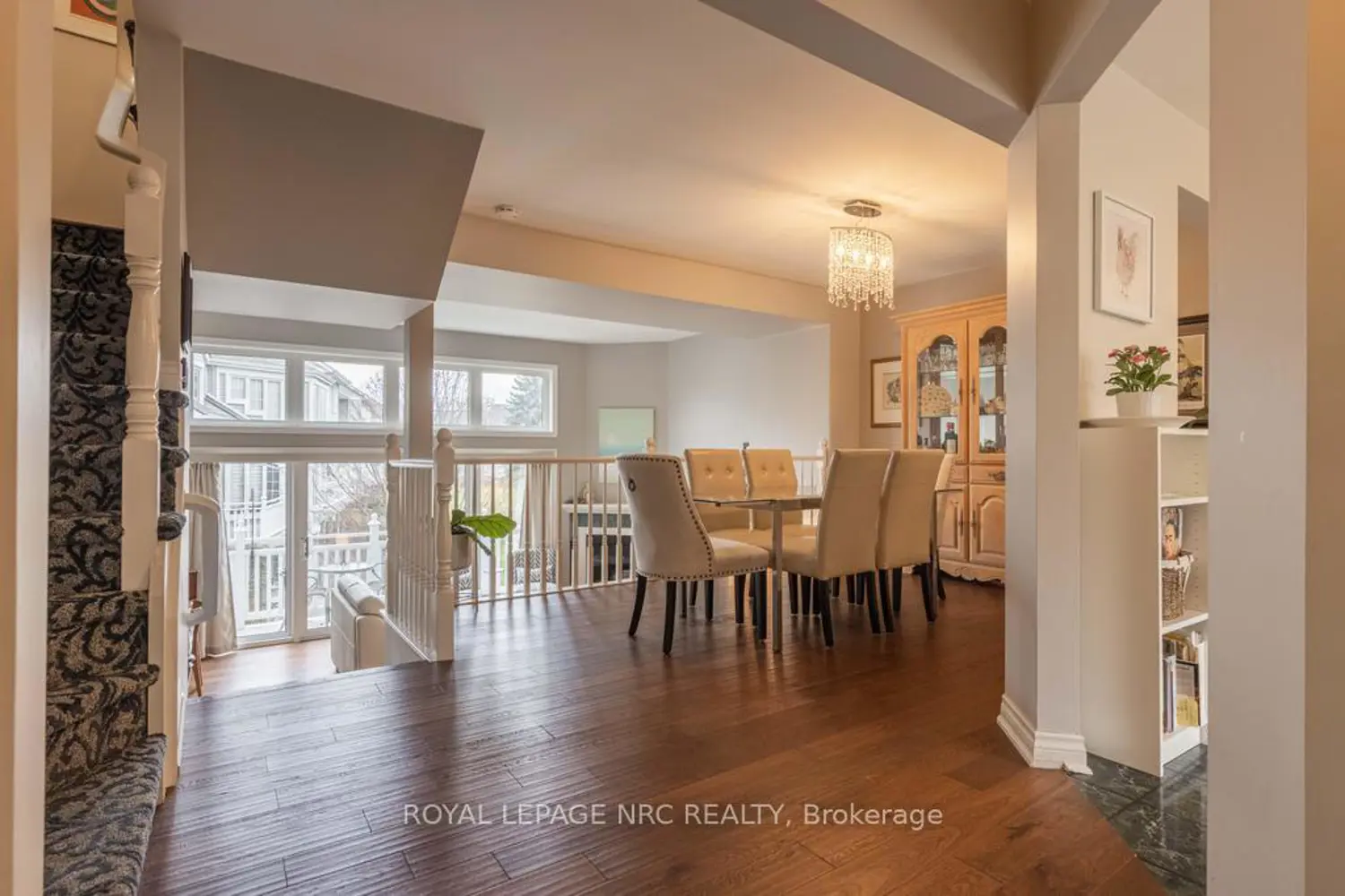 Additional image 3 of 1 Lakeside Drive 13