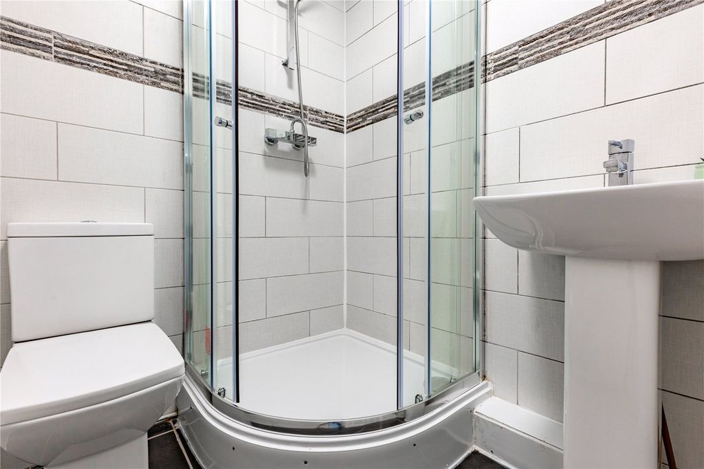 Additional image 17 of 6 bed semi-detached house to rentHelmdon Crescent, Northampton NN2