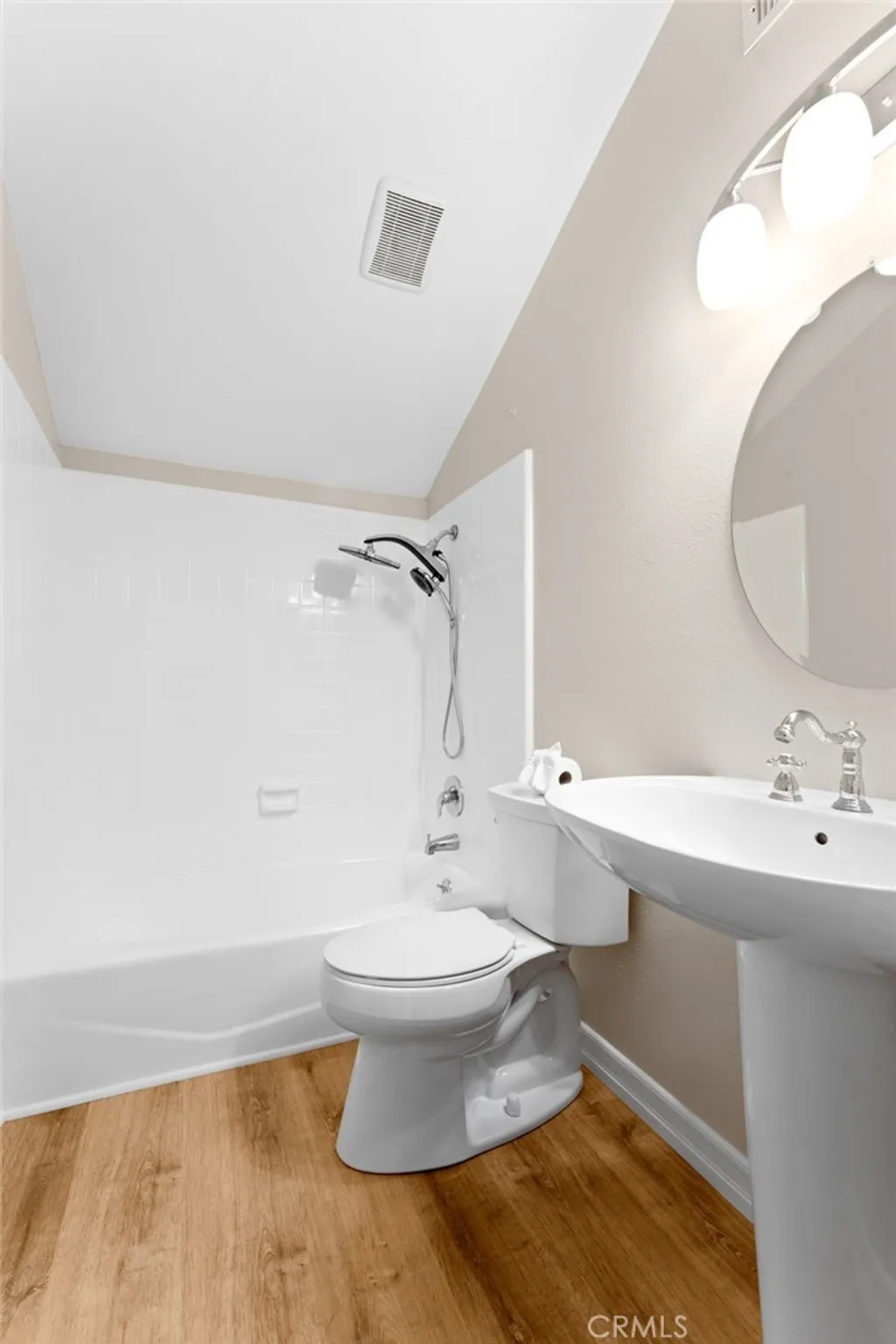 10 Poinsettia, Irvine, CA 92604