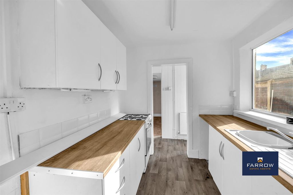 Additional image 3 of 3 bed terraced house to rentRutland Street, Grimsby DN32