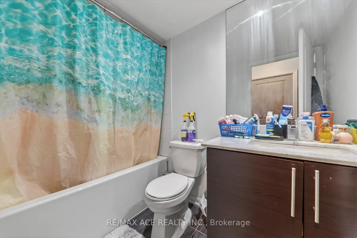Additional image 8 of 35 Bastion Street 706