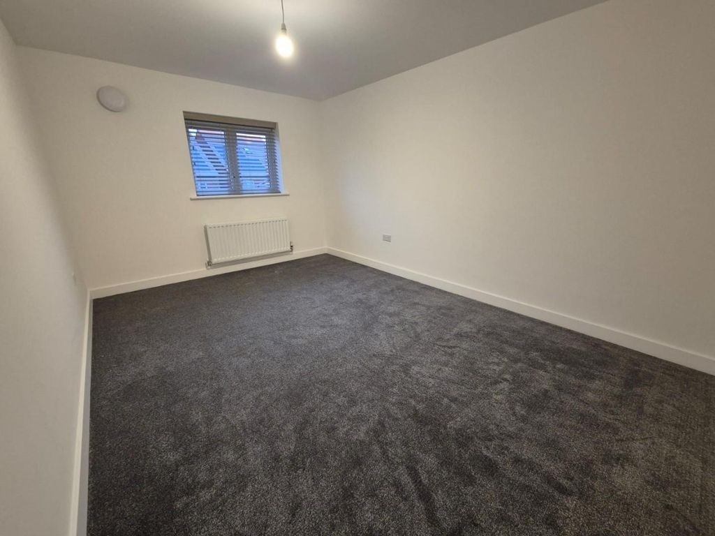 Additional image 9 of 4 bed semi-detached house to rentWeller Close, Collingtree Park, Northampton NN4