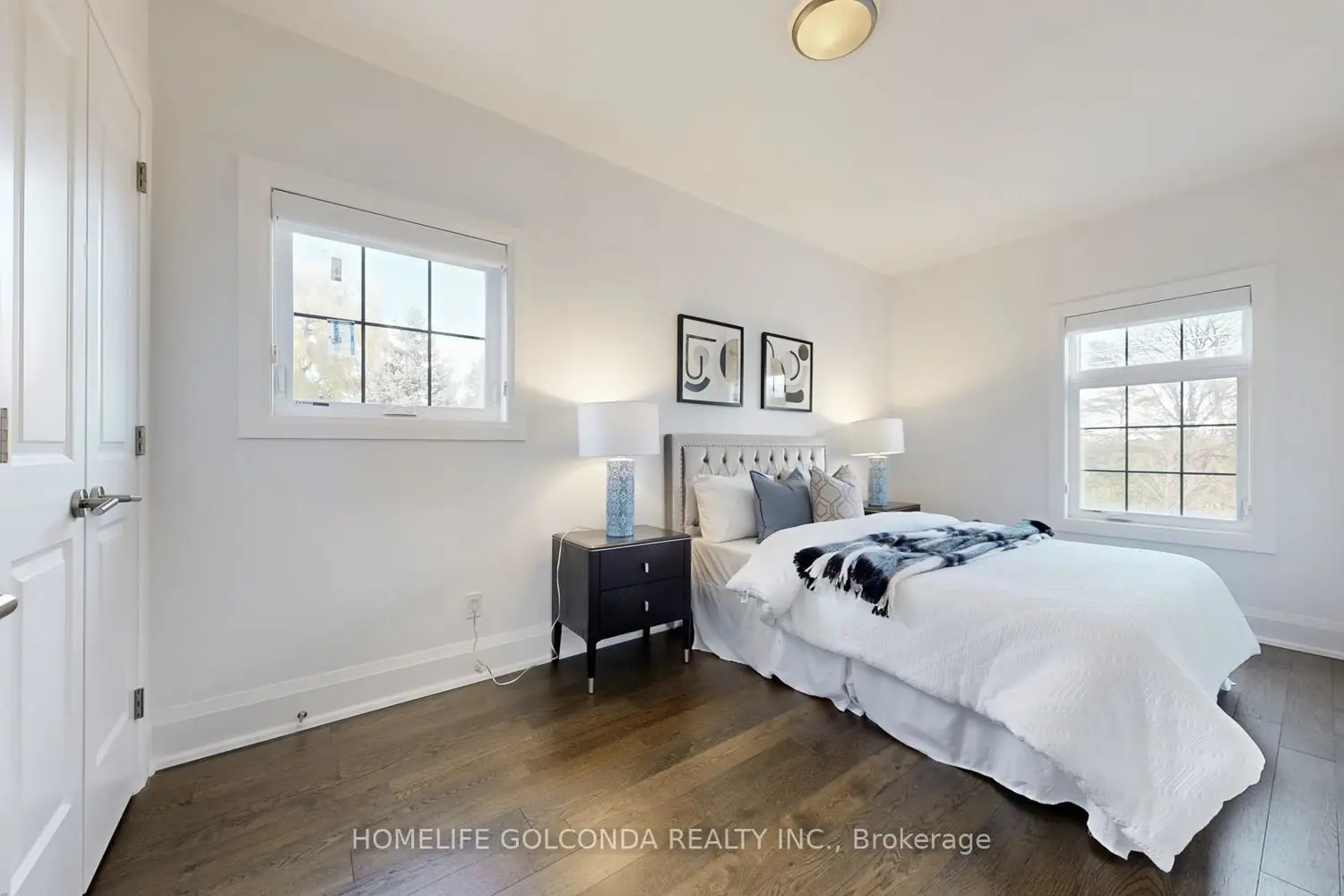 Additional image 12 of 2466B Bayview Avenue