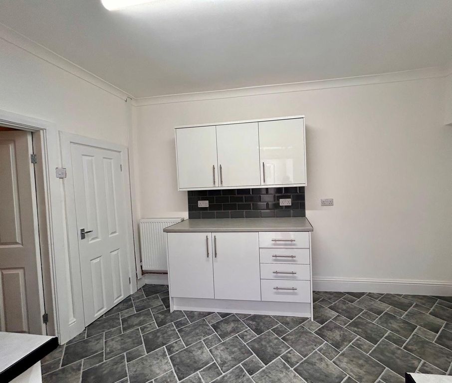 Additional image 3 of 4 bed terraced house to rentTydraw Street, Port Talbot SA13