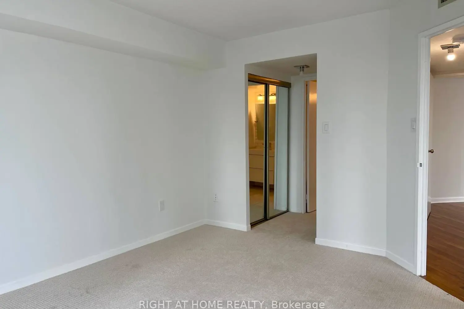 Additional image 5 of 1001 Bay Street 3104