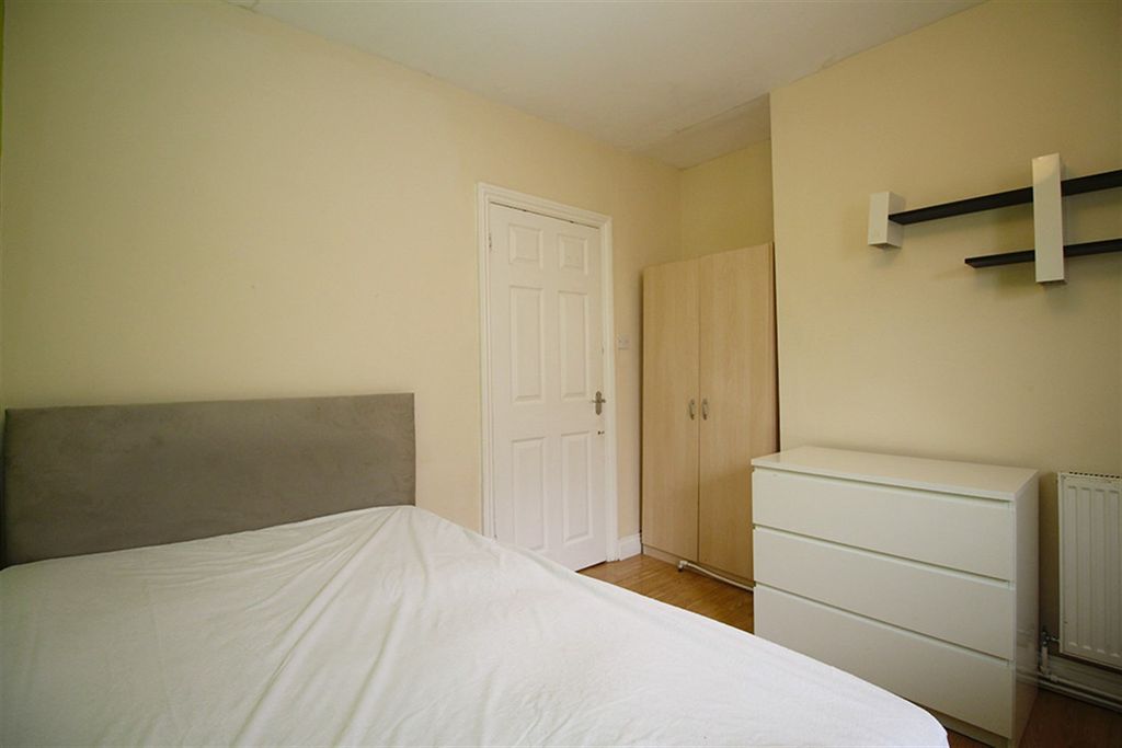 Additional image 17 of 9 bed town house to rentKnightthorpe Road, Loughborough LE11