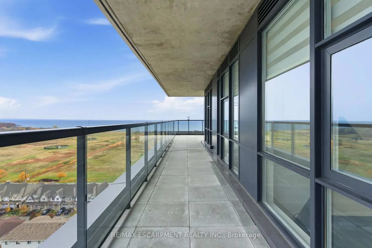 Additional image 15 of 550 North Service Road 1404