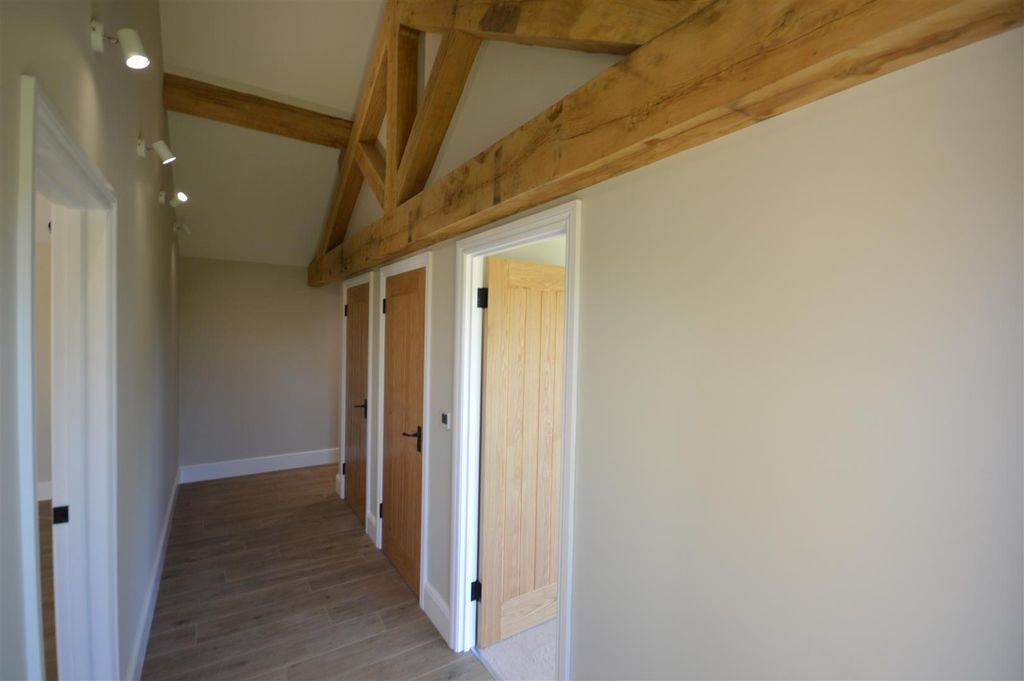 Additional image 5 of 3 bed barn conversion to rentHardwick Road, Wellingborough NN8