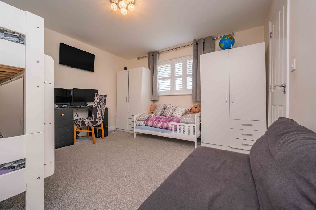 Additional image 8 of 5 bed property to rentLondon Road, Corby NN17