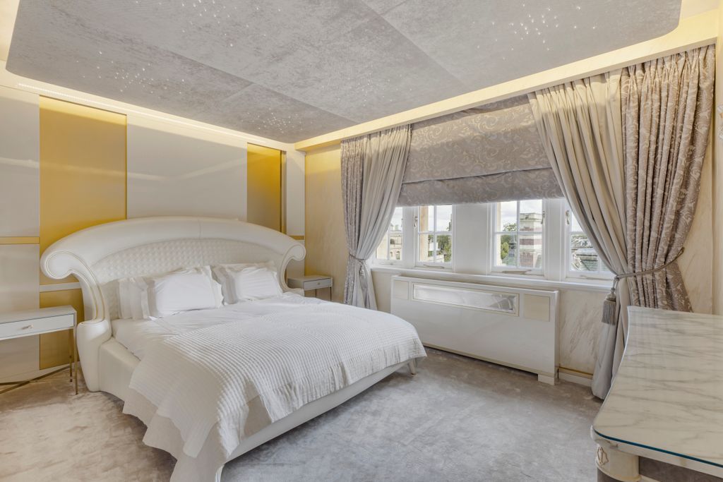 Additional image 2 of 3 bed flat to rentKnightsbridge, London SW1X