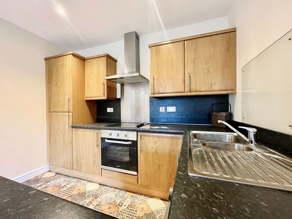 Additional image 2 of 2 bed flat to rentChepstow Road, Newport NP19