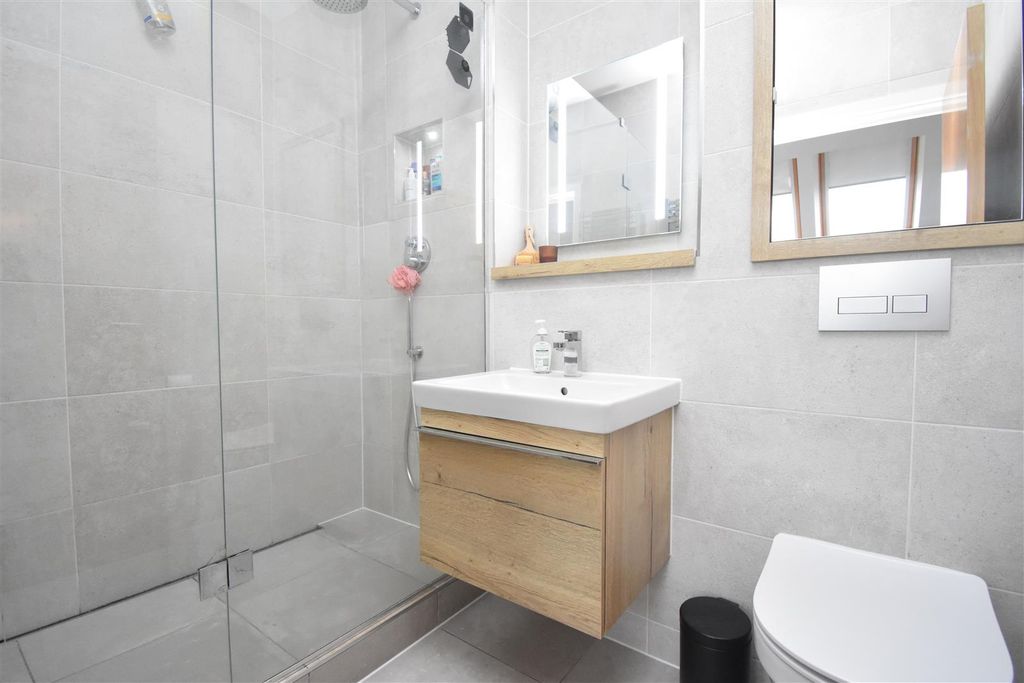 Additional image 10 of 4 bed semi-detached house to rentHughlings Close, Green Hammerton, York YO26