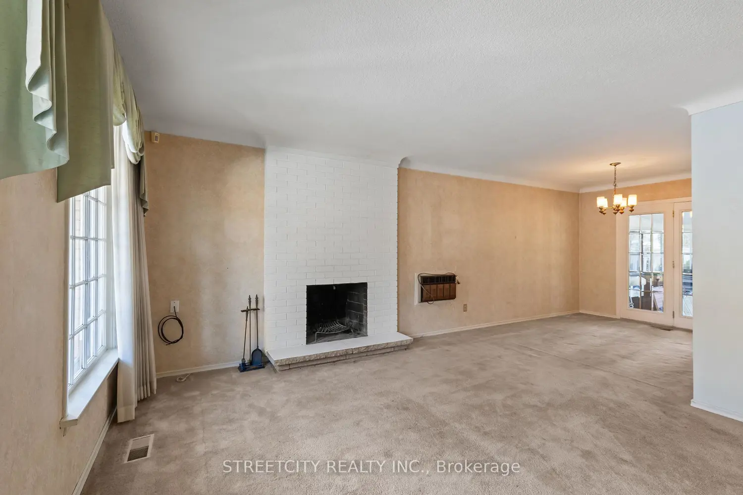 Additional image 11 of 159 Centre Street