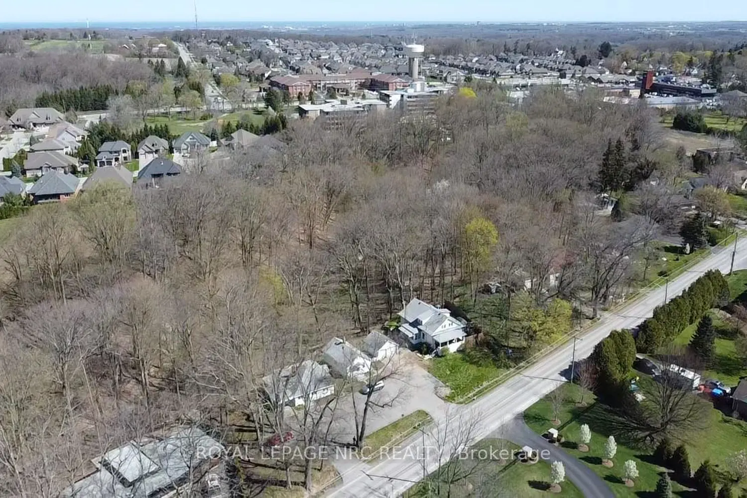 Additional image 4 of 201 Canboro Rd Road Part 1