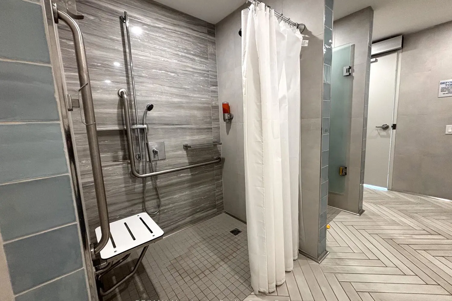 Additional image 16 of 2511 Lakeshore Road 406