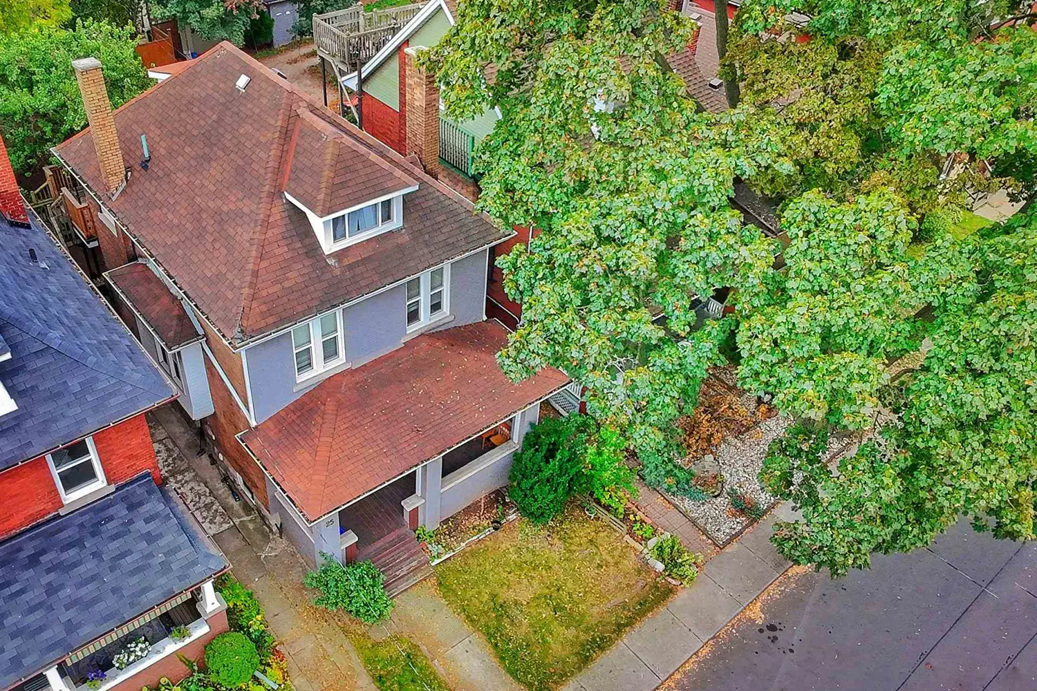 Additional image 11 of 25 Spadina Avenue