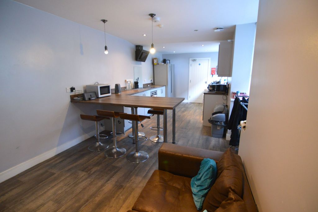 Additional image 5 of Room to rentChantry Lane, Grimsby DN31