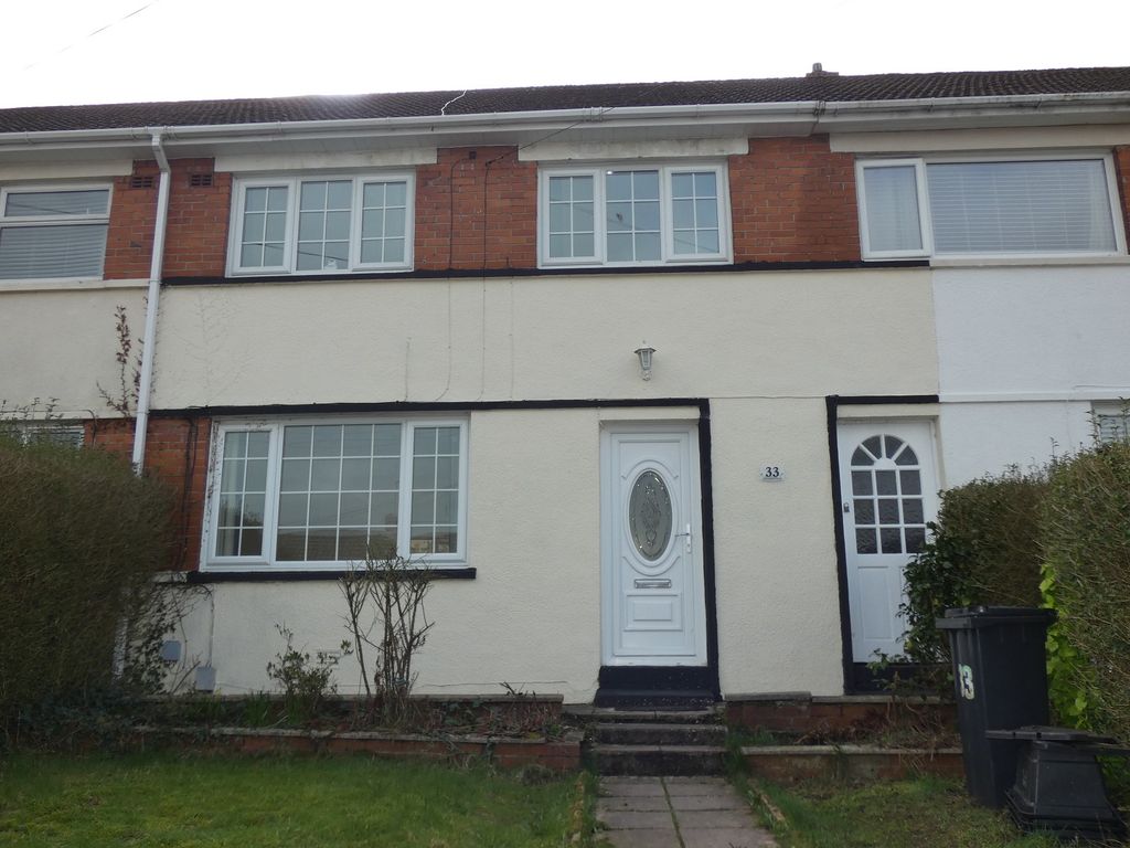 3 bed terraced house to rentMoorland Road, Cimla, Neath. SA11