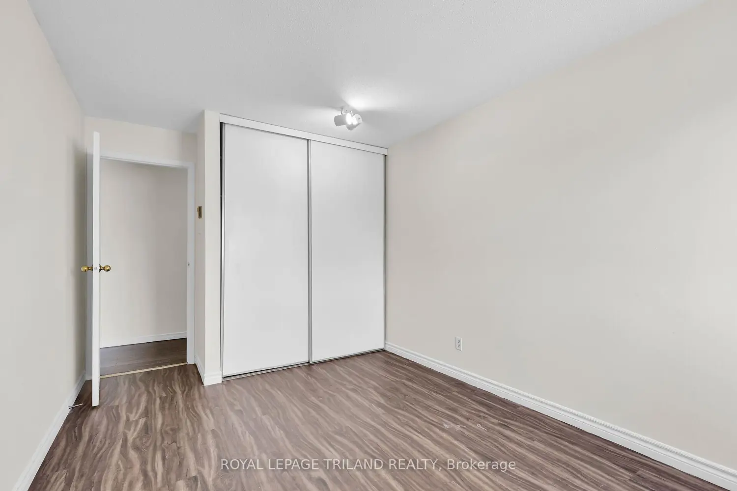 Additional image 10 of 737 Deveron Crescent 310