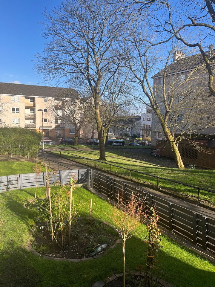 2 Bed Flat, Cadder Grove, G20, N1 7GU