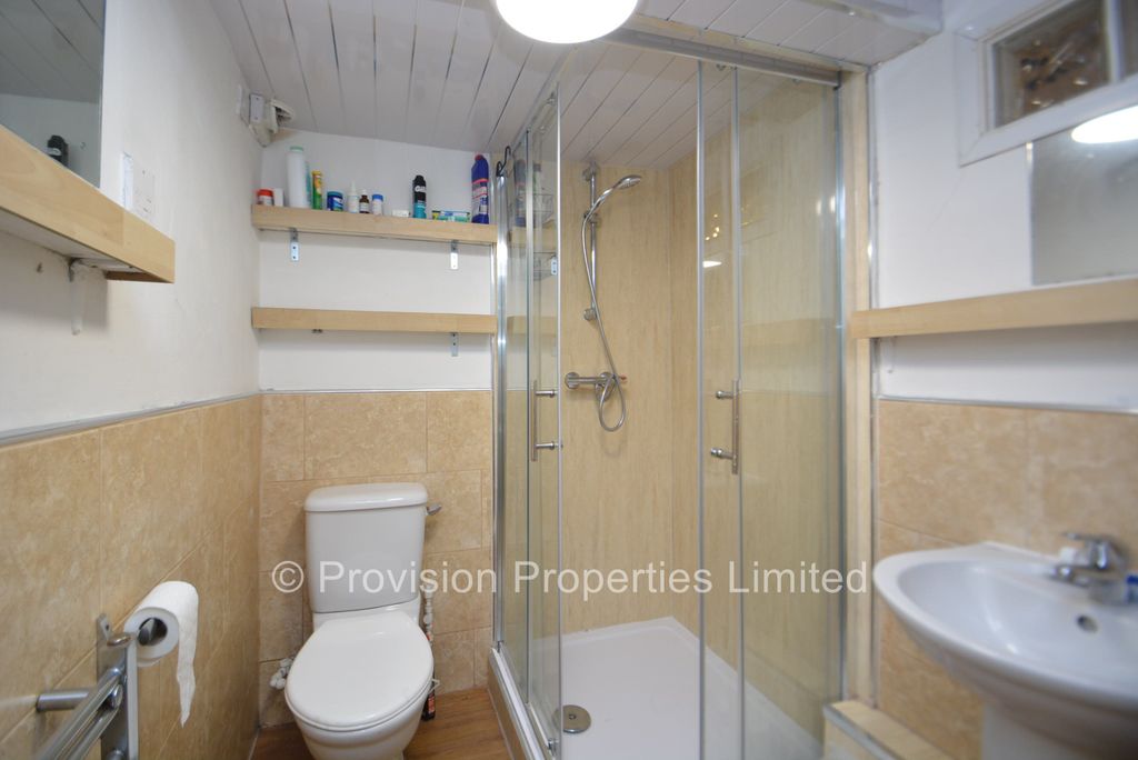 Additional image 12 of 8 bed terraced house to rentManor Drive, Hyde Park, Leeds LS6