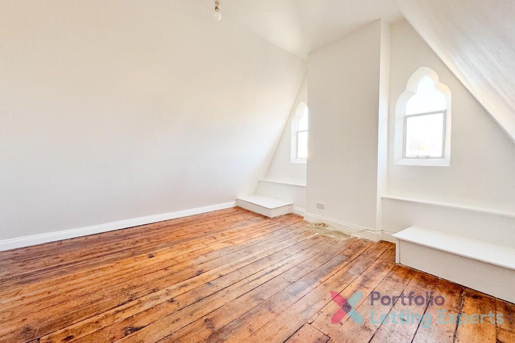 Additional image 6 of First Months Rent Free! Professional Families - Completely Refurbished 3 Bedroom Flat on Post Office Road!