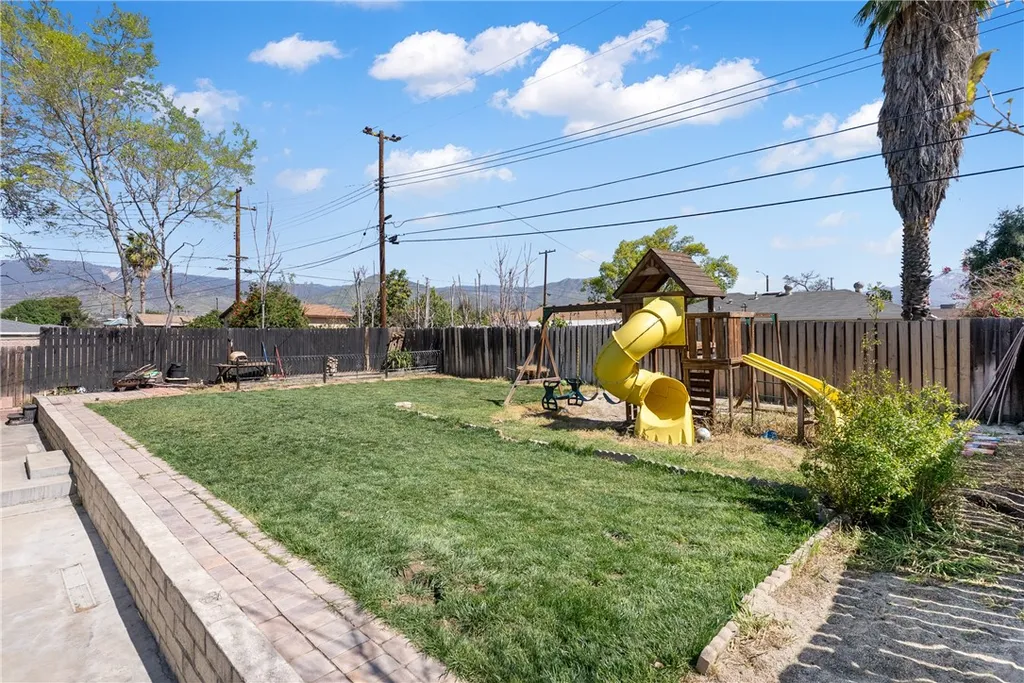 7715 Rogers Lane, San Bernardino, CA 92410