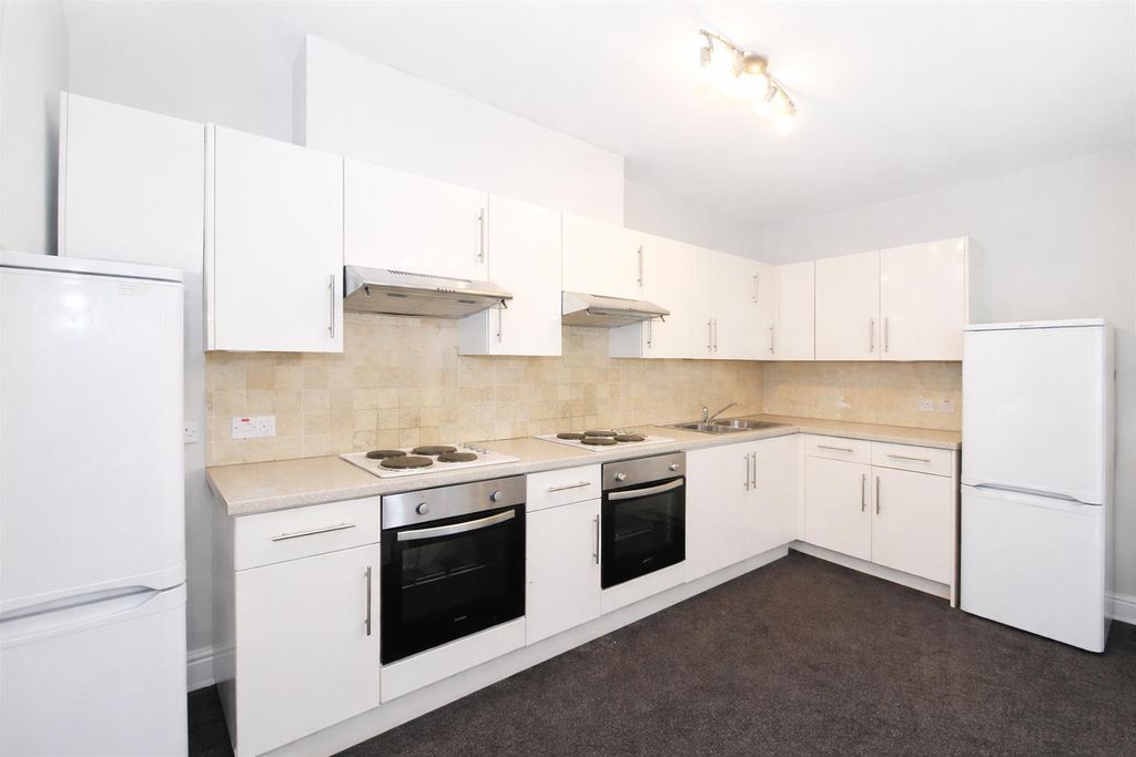 6 bed flat to rentDarran Street, Cathays, Cardiff CF24
