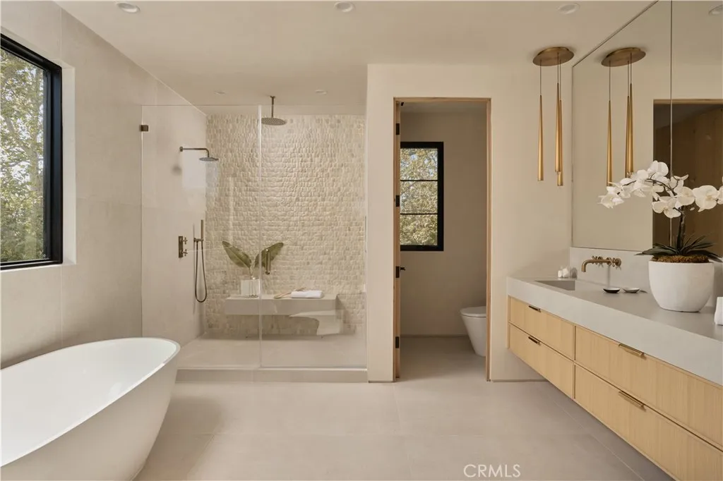 Additional image 71 of 13024 Bloomfield Street, Studio City, CA 91604