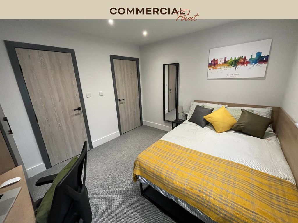 6 bed flat to rentCommercial Point, Wollaton Road, Beeston, Nottingham. NG9