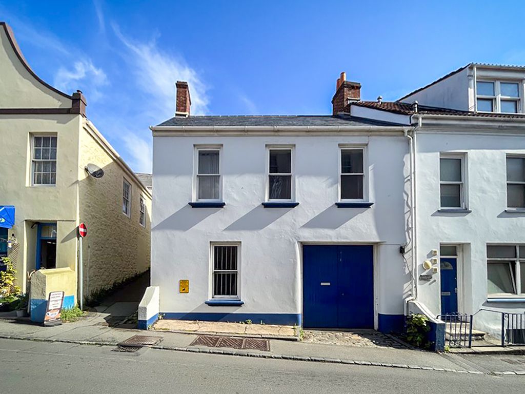 Property to rent34 Victoria Road, St Peter Port, Guernsey GY1