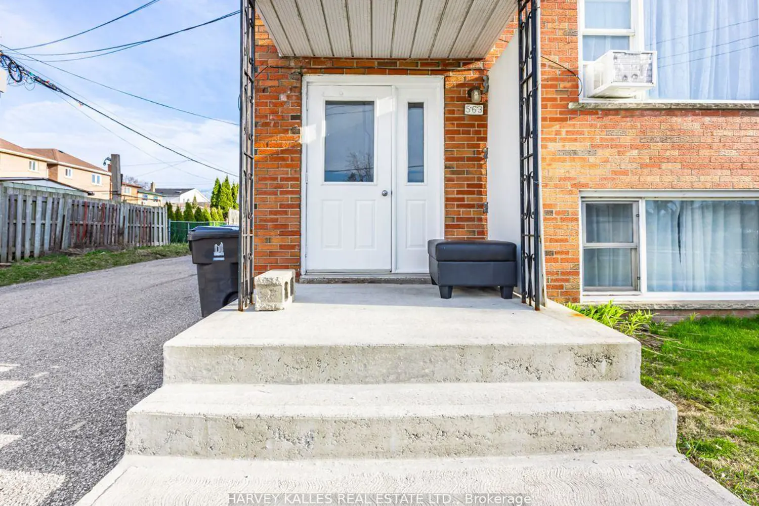 561-563 Danforth Road photo 4