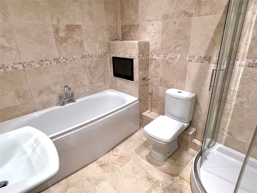 Additional image 17 of 2 bed flat to rentThorngate House, St Swithins Square, Lincoln LN2
