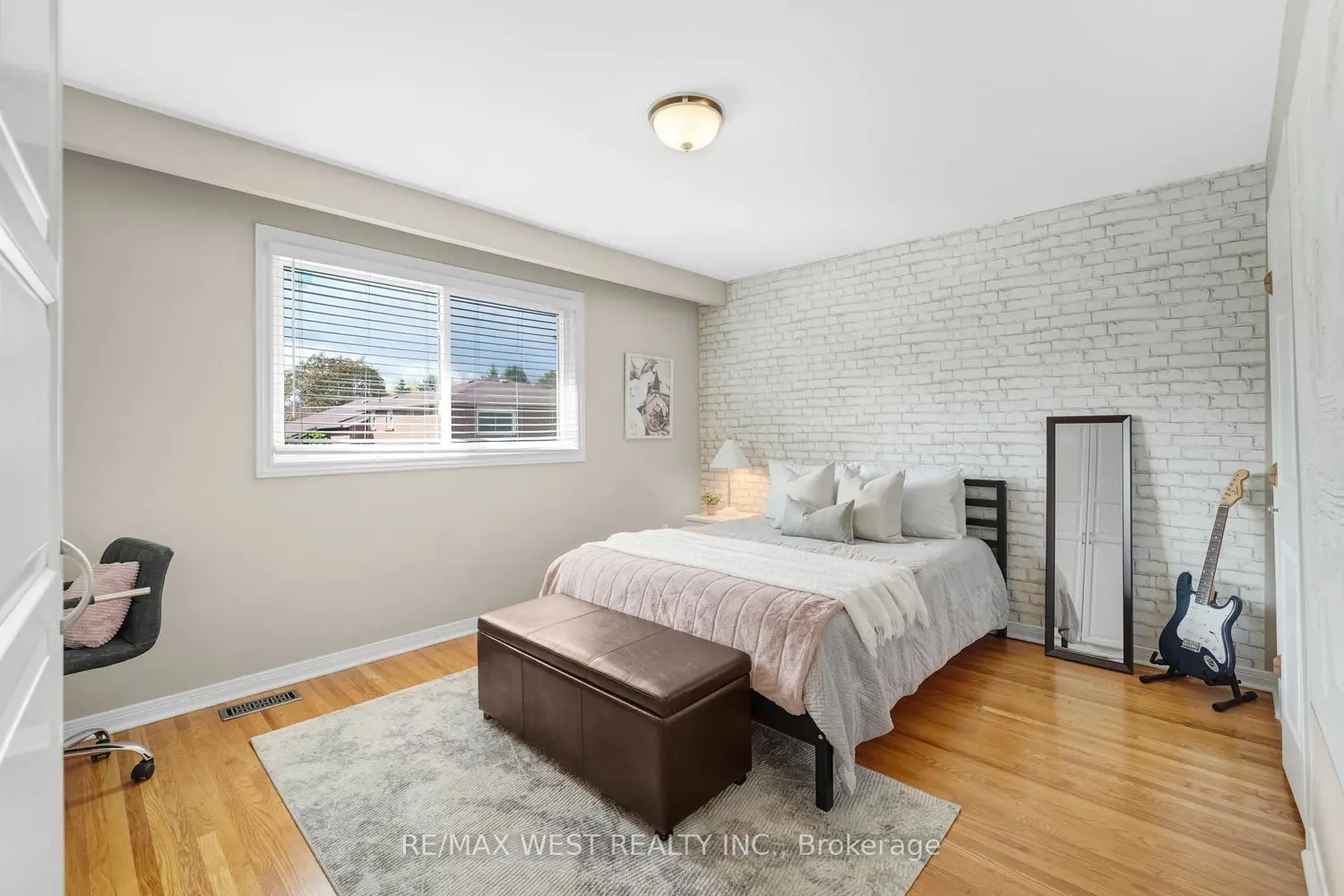 Additional image 13 of 2388 Carlanne Place