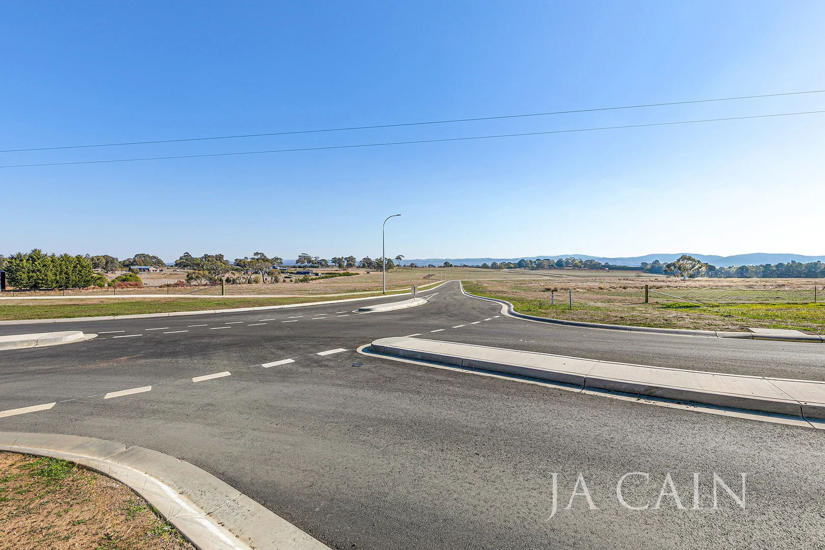 Additional image 4 of 10 Golden Wattle Place, Kilmore VIC 3764