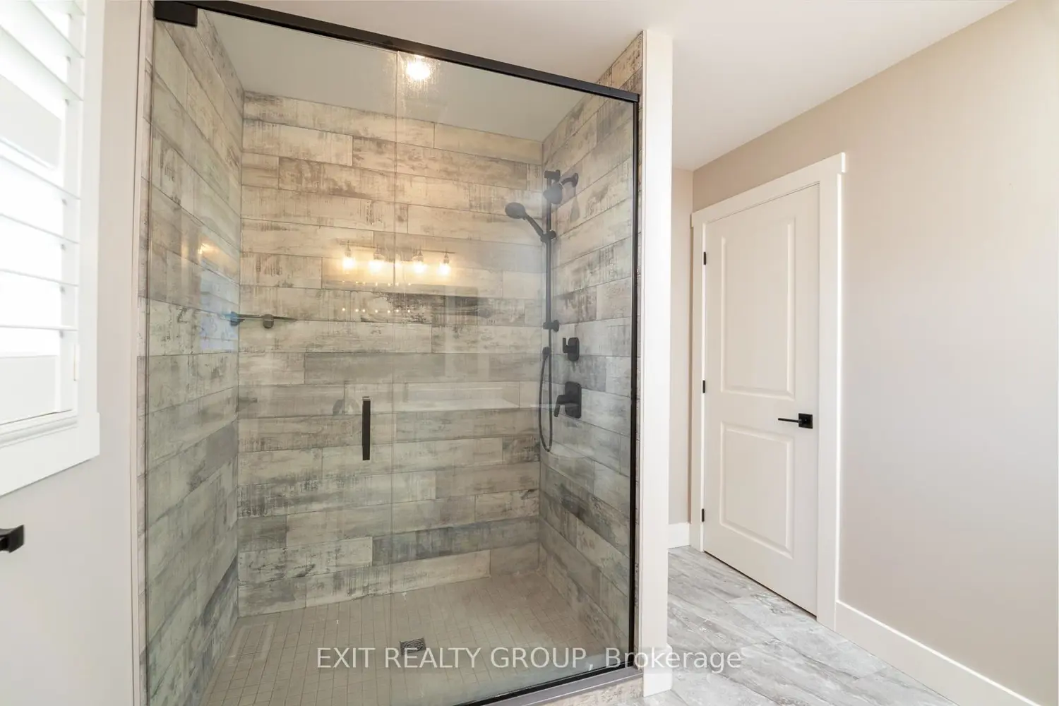 Additional image 6 of 16532 Highway 2