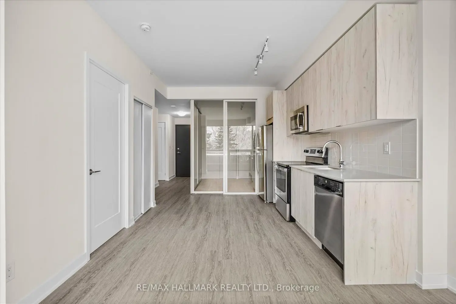 Additional image 8 of 1350 Kingston Road 215