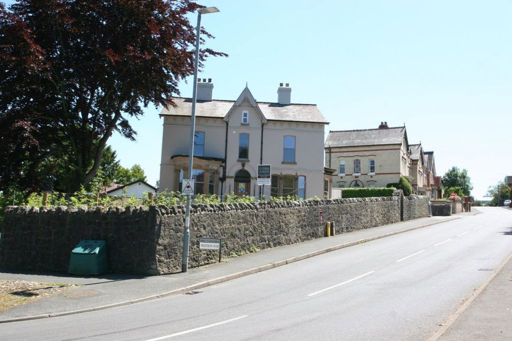 1 bed flat to rentStapeley House, Knighton LD7