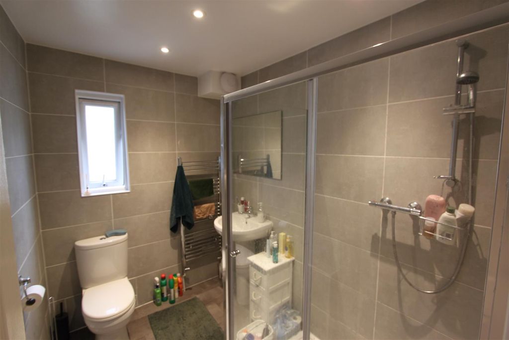 3 bed shared accommodation to rentHill Park Crescent, Plymouth PL4 photo 5