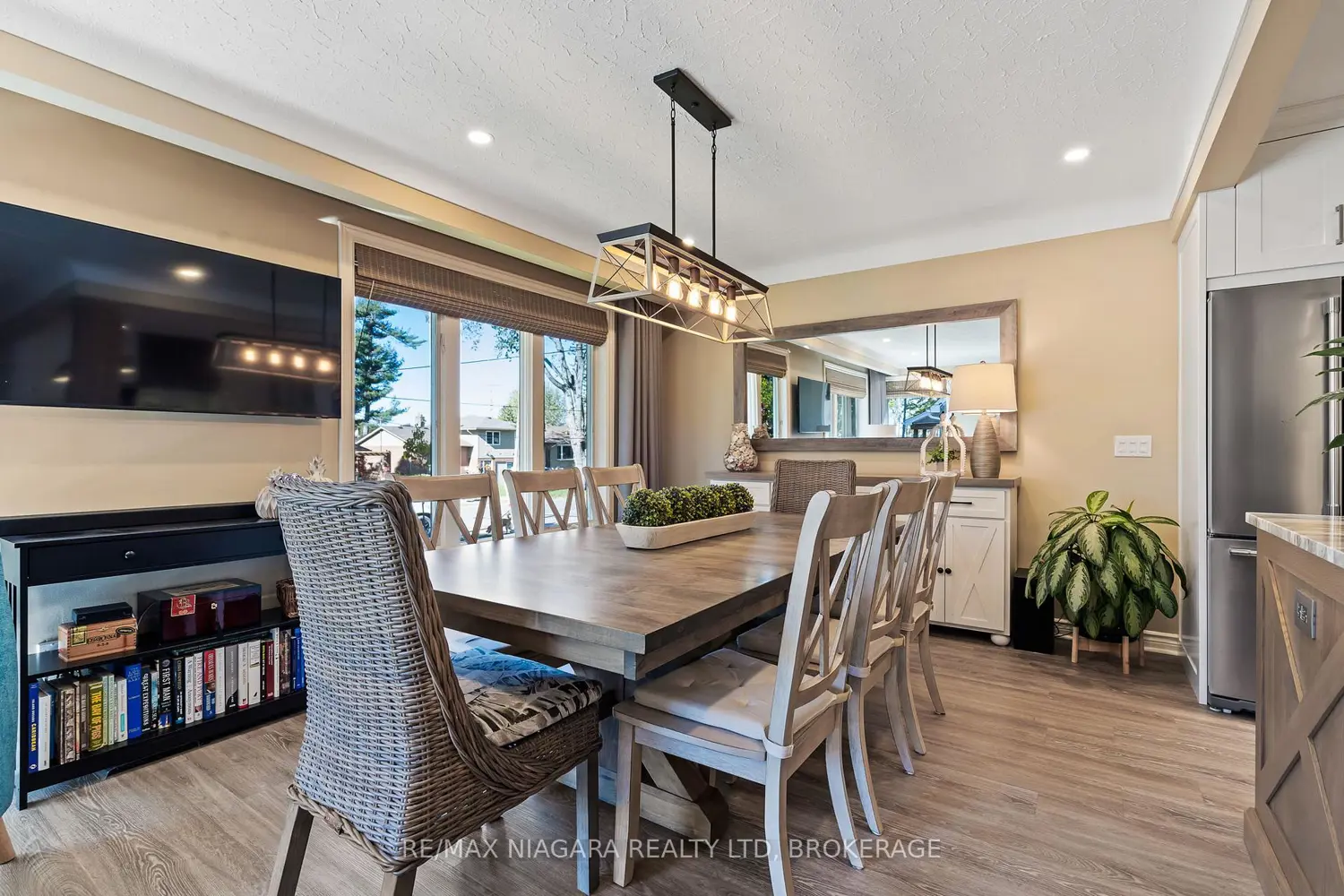 Additional image 8 of 39 Rosemount Avenue