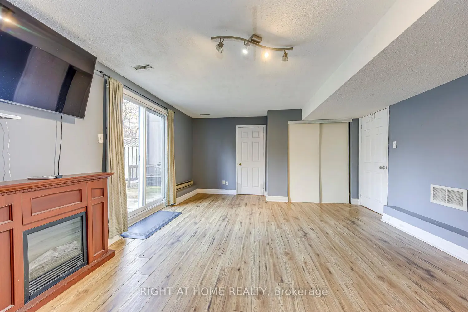 Additional image 14 of 1558 Litchfield Road