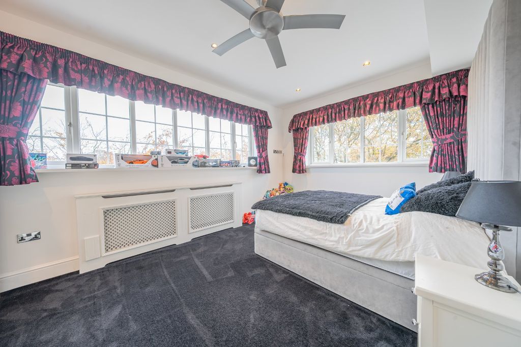 Additional image 17 of Land to rentOne Oak, Tarn Lane, Leeds LS17